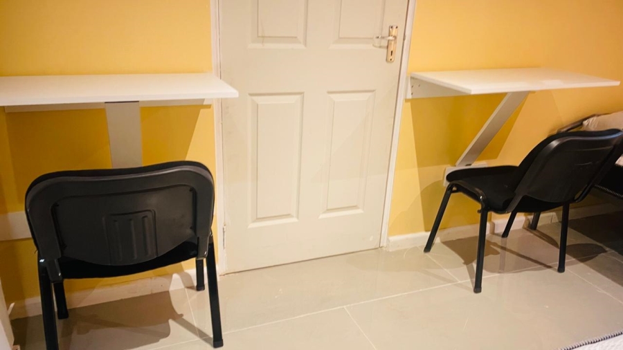 To Let 1 Bedroom Property for Rent in Goodwood Estate Western Cape